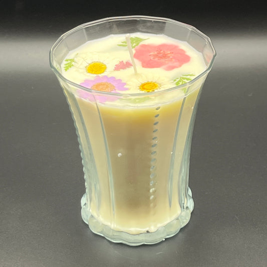 Scalloped Glass Pedestal Candle with Pressed Daisy and Blush Floral Design