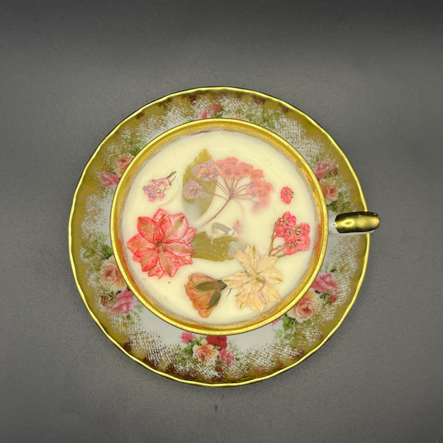 Gold-Rimmed Floral Rose Teacup & Saucer Candle