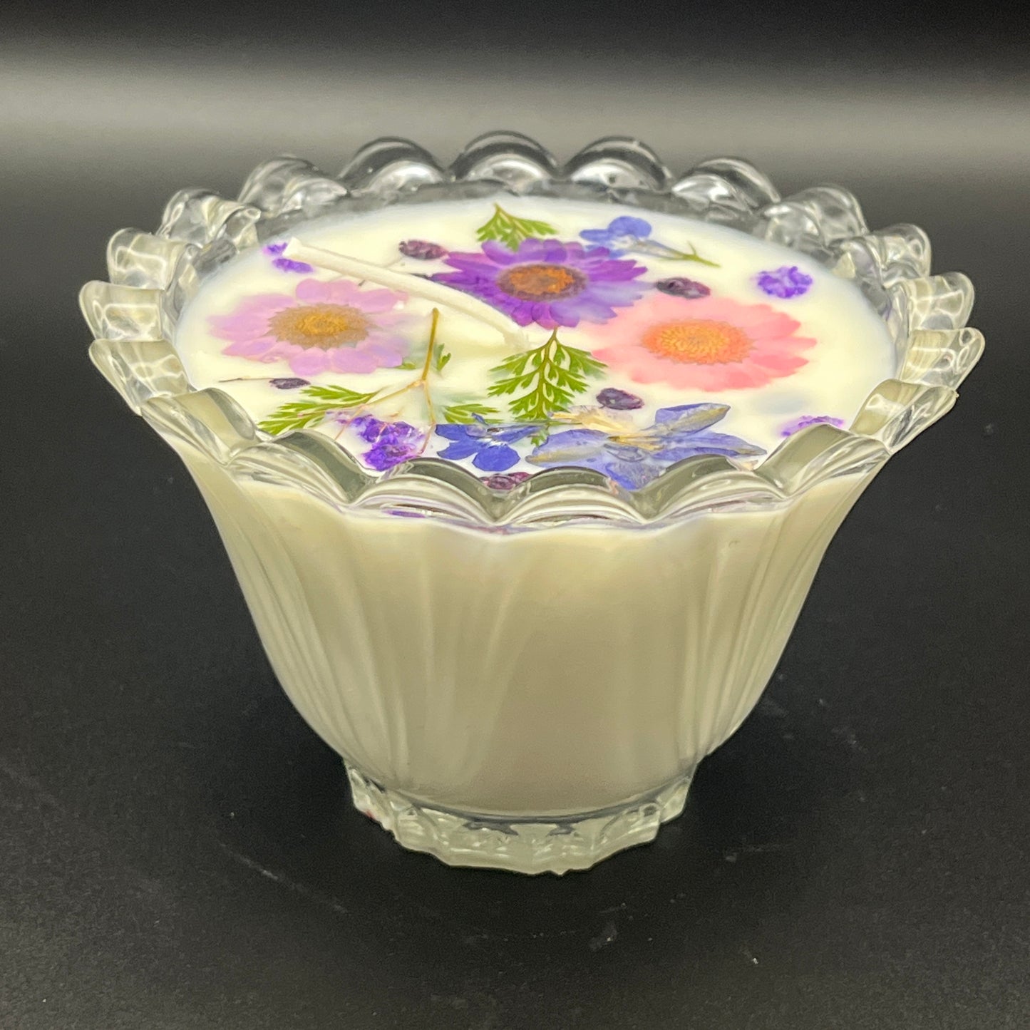 Scalloped Crystal Bowl – Spring Bloom Candle